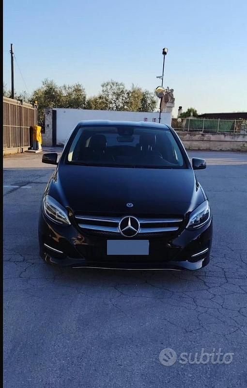 Usata Mercedes B180 2018 Nero Monovolume