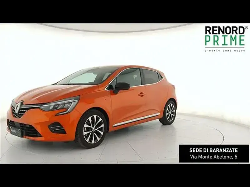 Usata Renault Clio Techno 145 CV (106 kW) 2023 Arancione Utilitaria