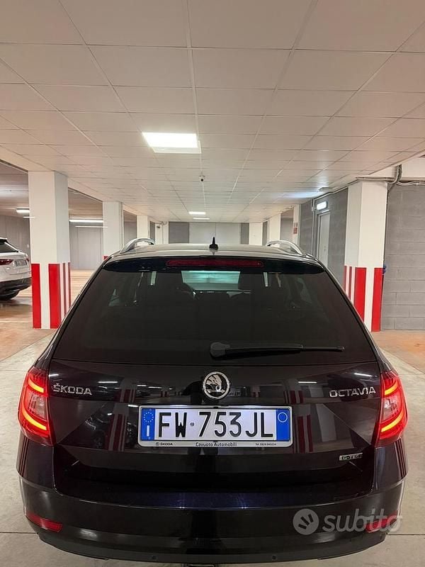 Usata Skoda Octavia G-TEC 131 CV (96 kW) 2019 Nero Station wagon