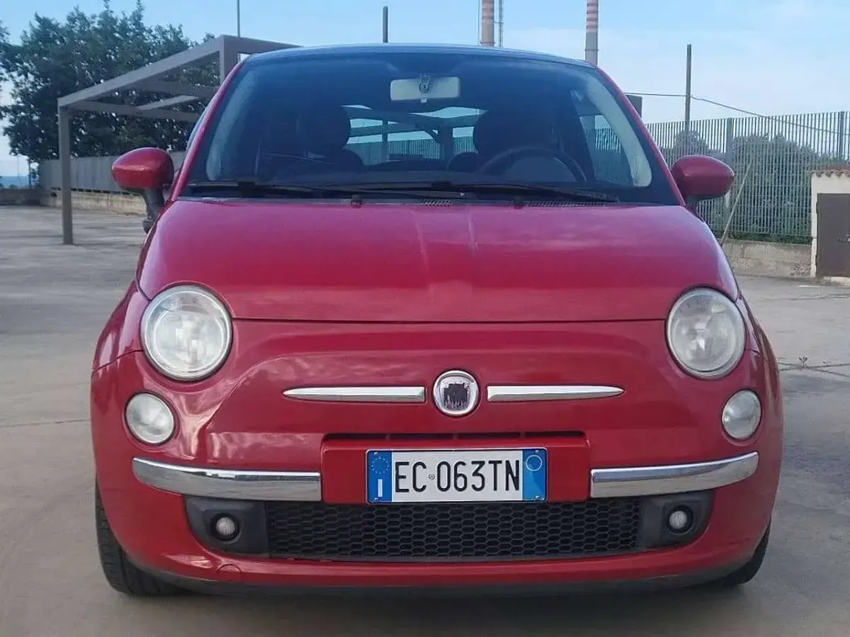 Usata Fiat 500 69 CV (50 kW) 2010 Rosso metallizzato Utilitaria