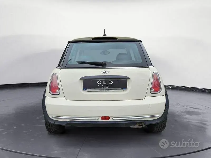 Usata Mini One D 88 CV (64 kW) 2006 Beige Utilitaria