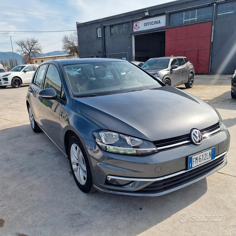 Usata VW Golf VII Highline 116 CV (85 kW) 2018 Grigio Berlina