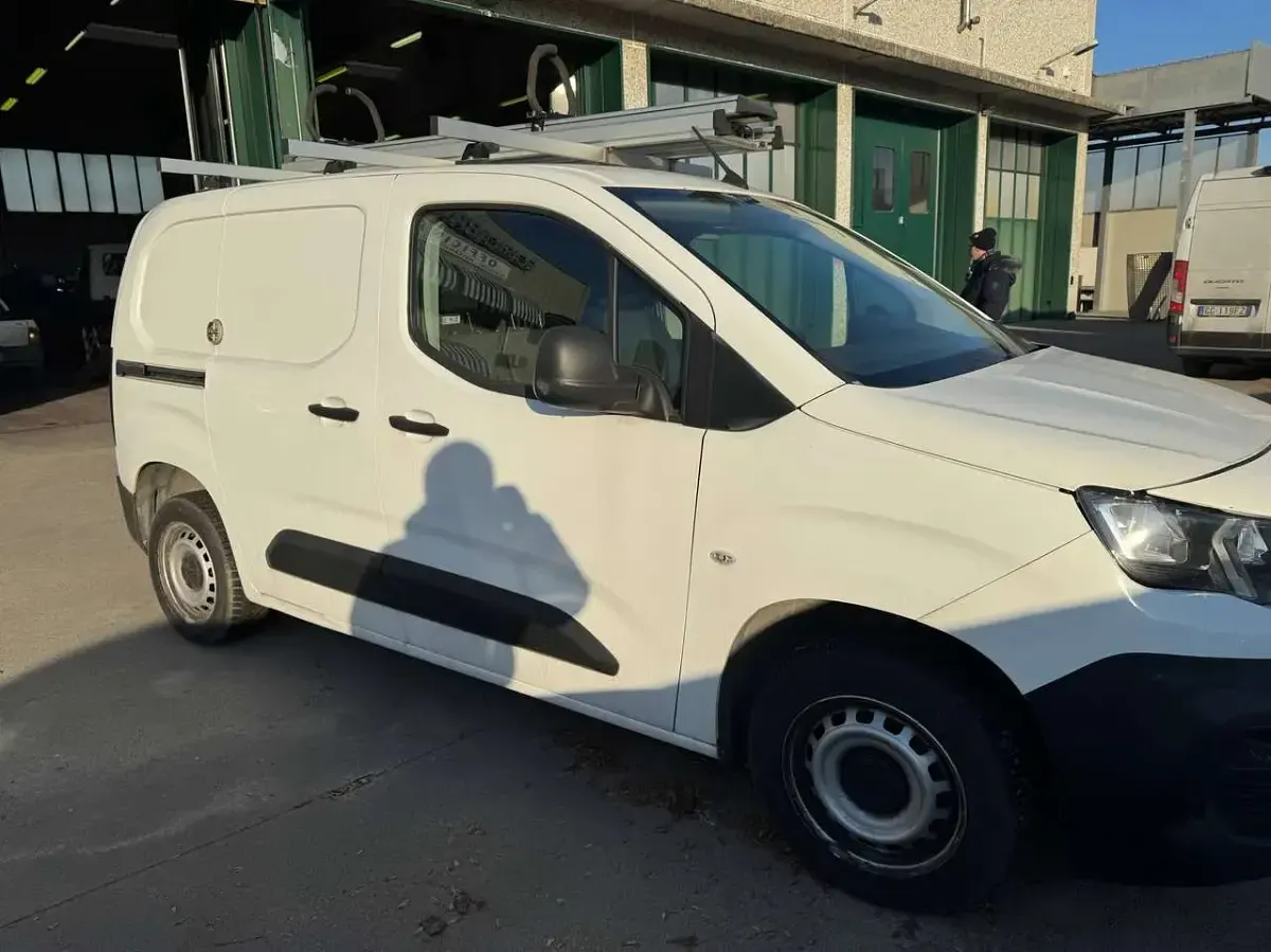 Usata Peugeot Partner 102 CV (75 kW) 2020 Bianco Monovolume