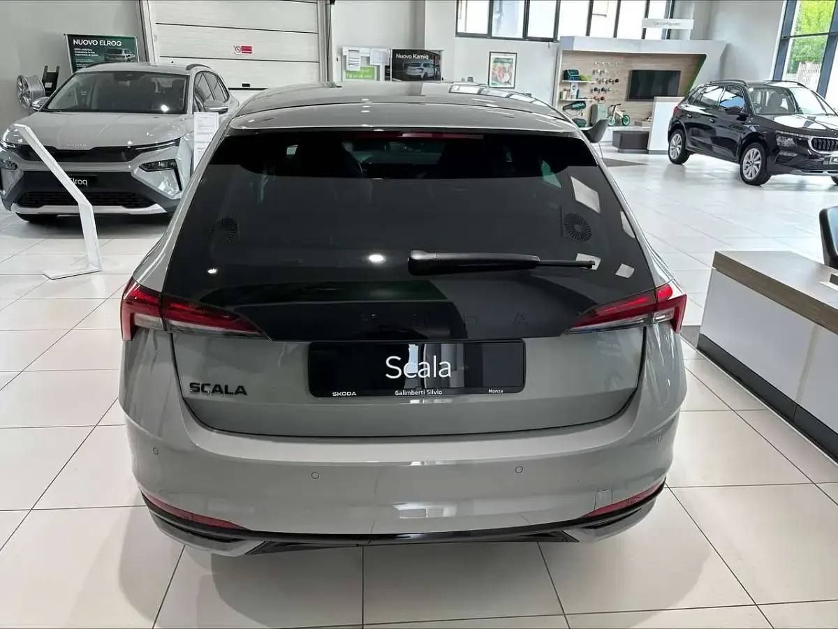 Ny Skoda Scala Monte Carlo 116 HK (85 kW) 2026 Grå Hatchback