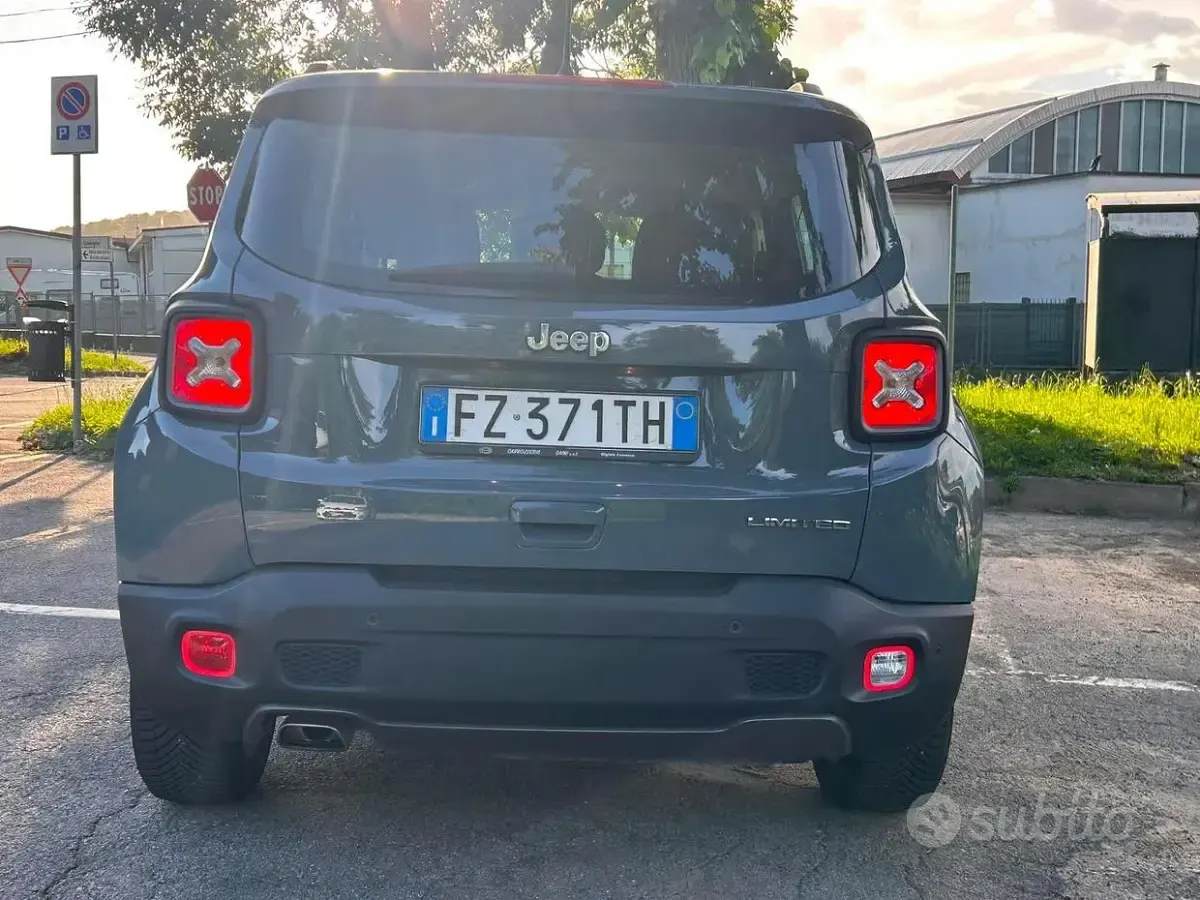 Usata Jeep Renegade Limited 120 CV (88 kW) 2020 Bluazzurro SUV
