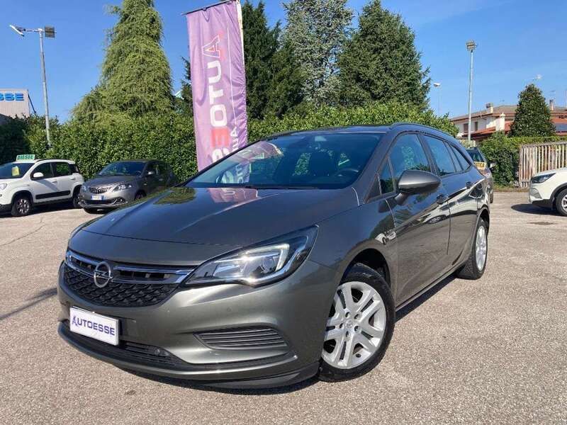 Grigio Usata 2017 Opel Astra Business Station wagon | 12.900 € (Molto cara) - Immagine 1/4