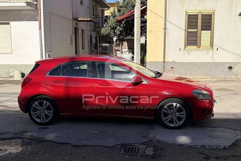 Usata Mercedes A200 136 CV (100 kW) 2016 Rosso Utilitaria
