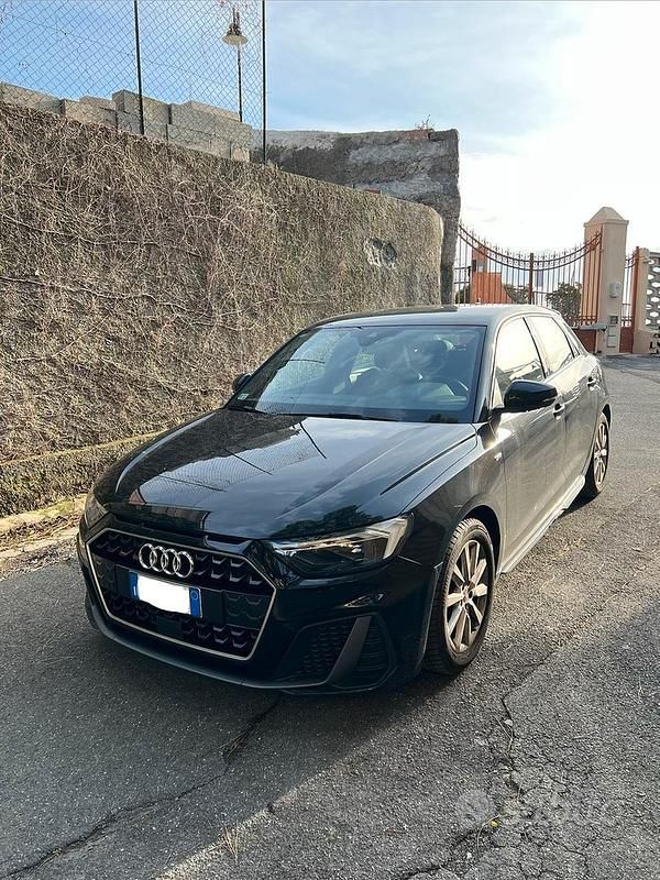 Usata Audi A1 Sportback S-Line 110 CV (80 kW) 2023 Nero Utilitaria