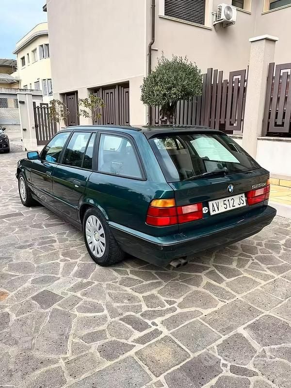 Begagnad BMW 525 Efficient Dynamics 192 HK (141 kW) 1992 Grön Kombi