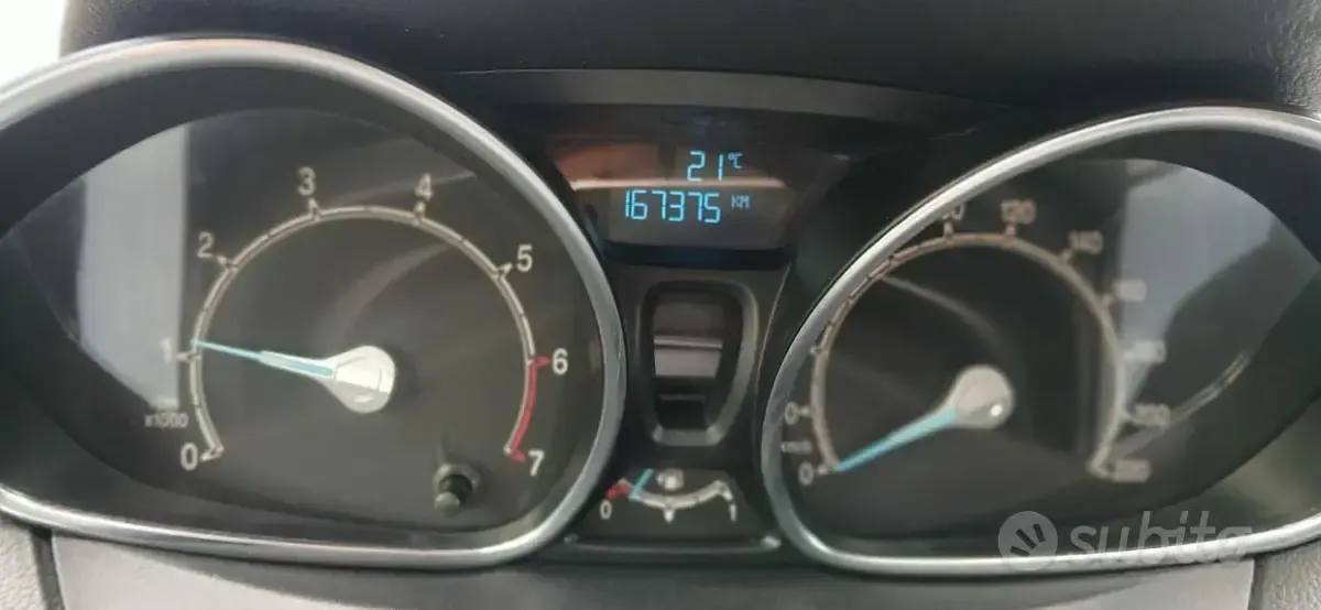 Usata Ford B-MAX 100 CV (73 kW) 2013 Blu Monovolume