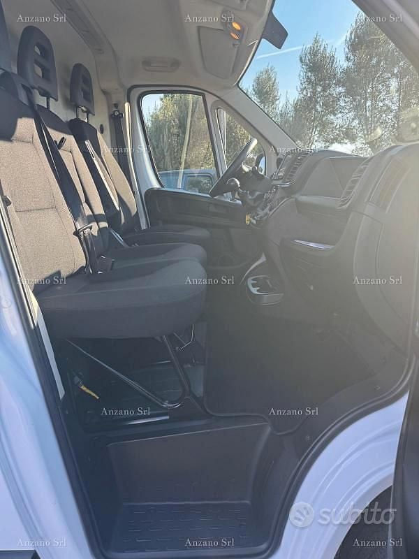 Usata Fiat Ducato 33 120 CV (88 kW) 2023 Bianco Furgone