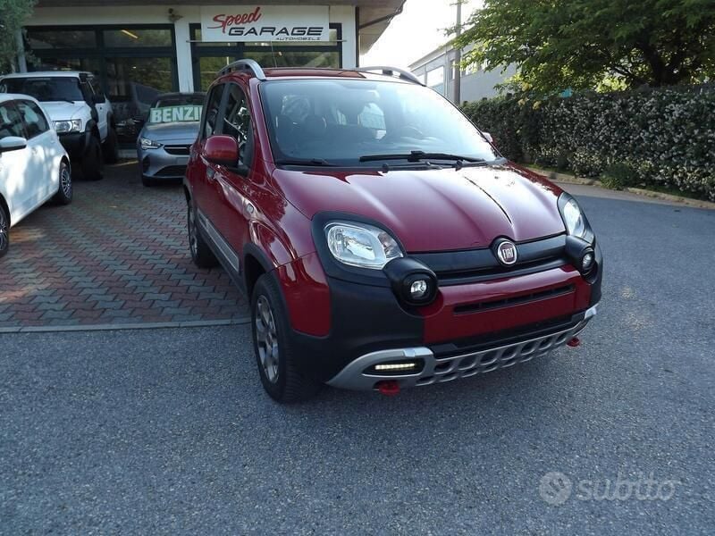 Rosso Usata 2016 Fiat Panda Cross Cross Due volumi | 11.990 € (Ottimo prezzo) - Immagine 1/4