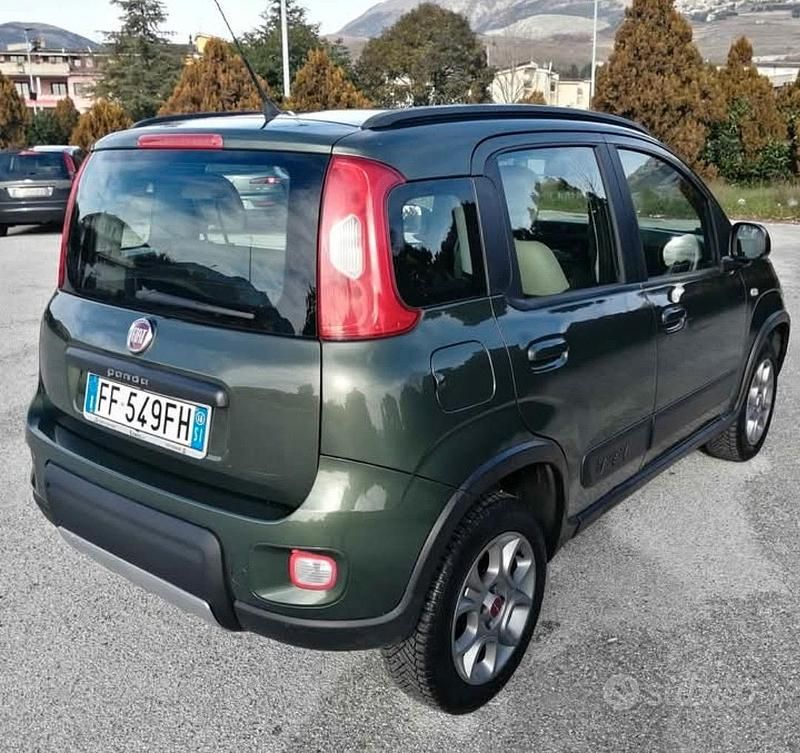 Usata Fiat Panda 4x4 Trekking 95 CV (69 kW) 2016 Verde Utilitaria