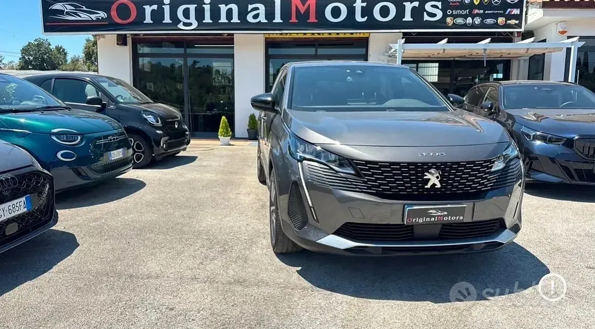 Usata Peugeot 3008 Allure 131 CV (96 kW) 2024 Grigio SUV