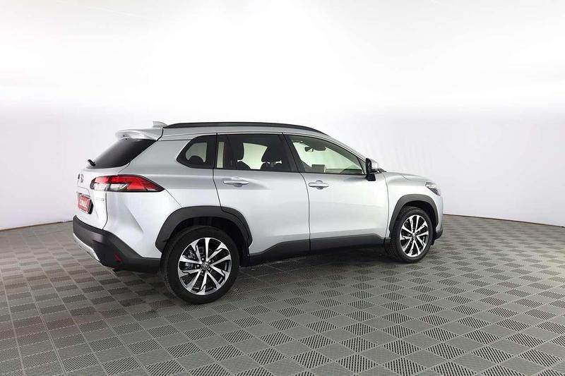 Usata Toyota Corolla Cross Trend 152 CV (111 kW) 2024 Argento SUV