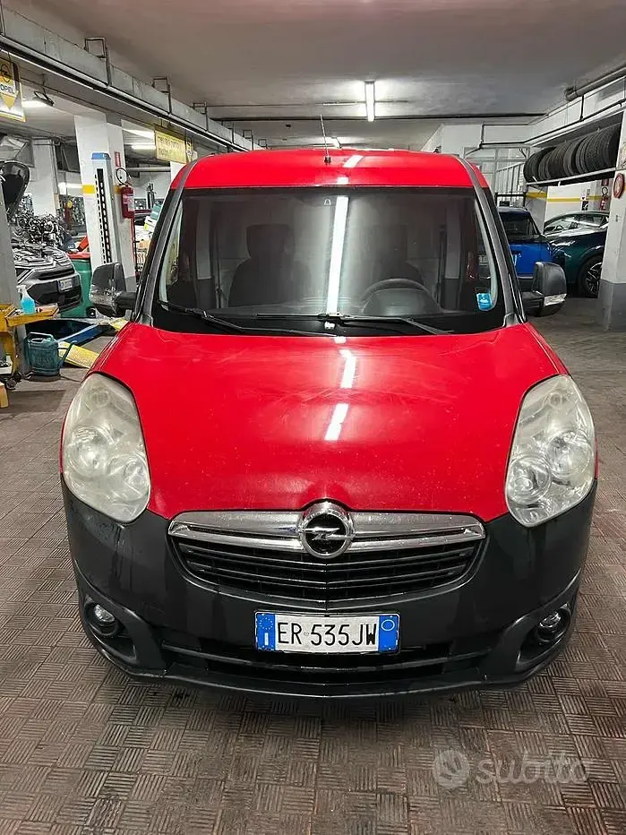 Usata Opel Combo 120 CV (88 kW) 2013 Rosso Monovolume