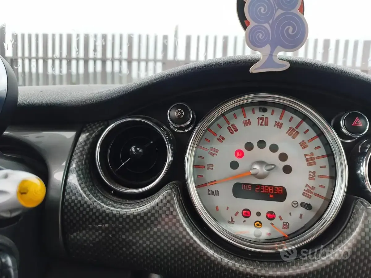 Usata Mini One D 88 CV (64 kW) 2006 Grigio Utilitaria