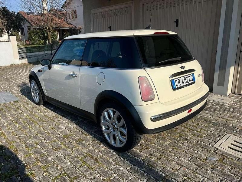 Usata Mini One D 75 CV (55 kW) 2005 Bianco Utilitaria