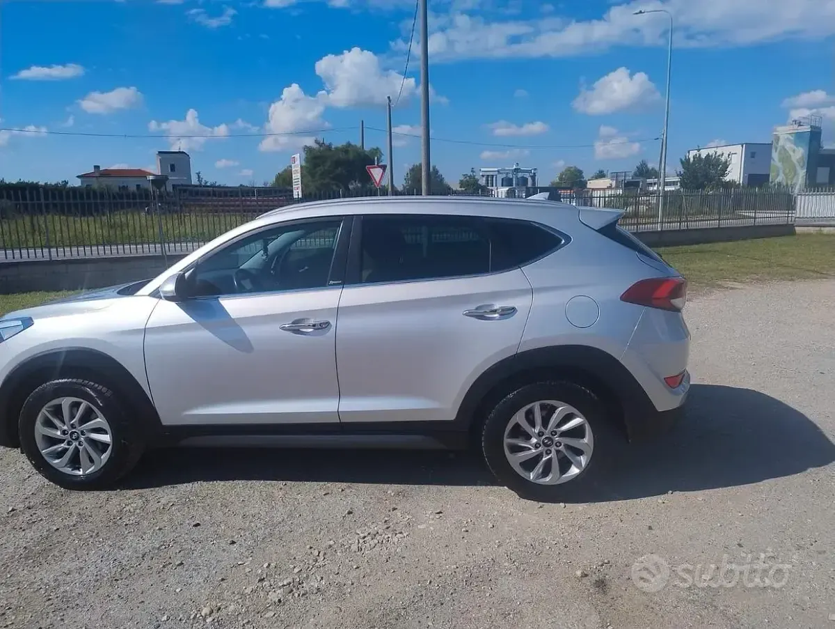 Usata Hyundai Tucson 141 CV (103 kW) 2017 Grigio SUV