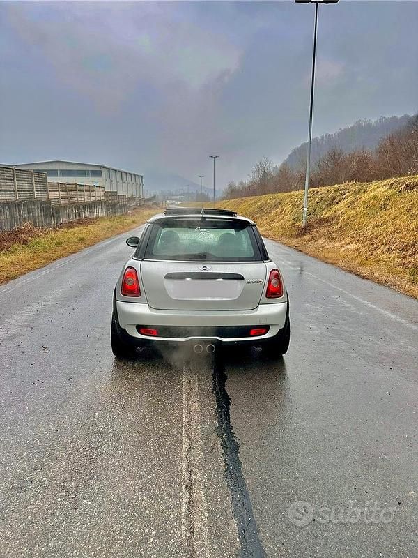 Usata Mini Cooper S 230 CV (169 kW) 2010 Grigio Utilitaria
