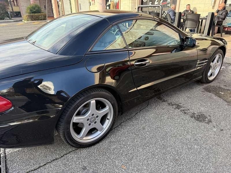 Usata Mercedes SL500 306 CV (225 kW) 2002 Nero Cabrio