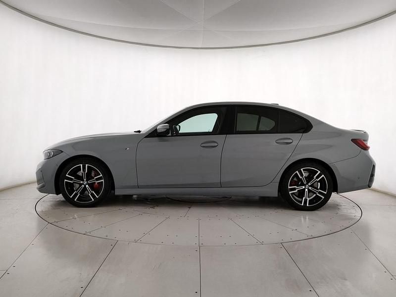 Begagnad BMW 320e M Sport 190 HK (139 kW) 2025 Grå Sedan