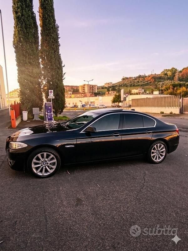 Usata BMW 525 Efficient Dynamics 218 CV (160 kW) 2013 Nero Berlina