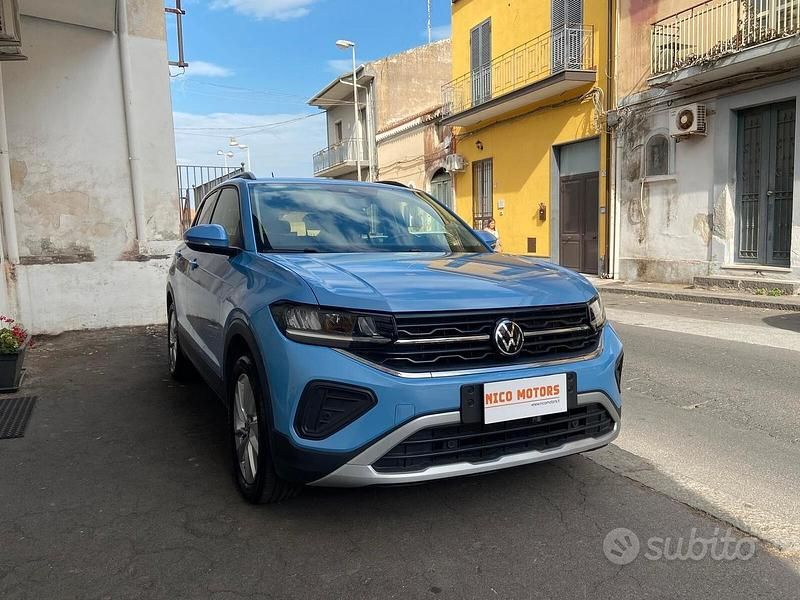 Usata VW T-Cross Life 95 CV (69 kW) 2024 Blu SUV