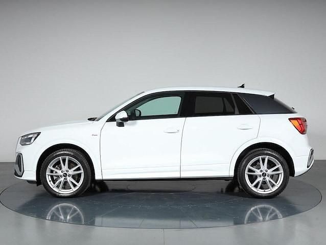 Usata Audi Q2 S-Line 150 CV (110 kW) 2025 Bianco ghiacciaio metallizzato SUV
