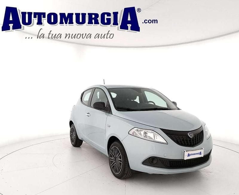Usata Lancia Ypsilon Silver 69 CV (50 kW) 2024 Verde Utilitaria