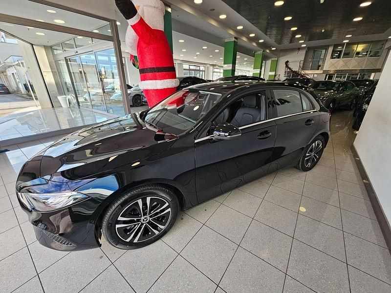 Nuova Mercedes A180 Advanced 116 CV (85 kW) 2025 Nero Berlina