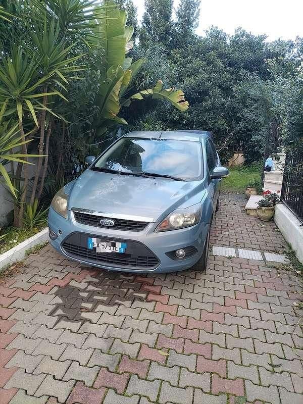 Usata Ford Focus 111 CV (81 kW) 2010 Blu/azzurro Berlina