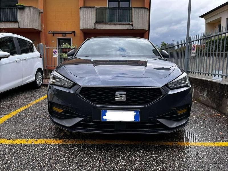 Usata Seat Leon FR 150 CV (110 kW) 2021 Grigio Berlina