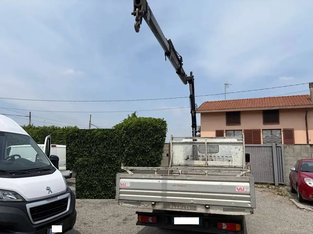 Usata Nissan Cabstar 116 CV (85 kW) 2010 Bianco Pick-up