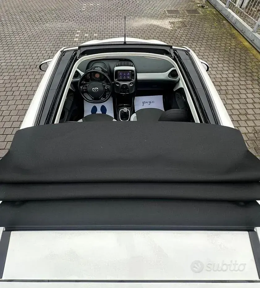 Usata Toyota Aygo X-play 68 CV (50 kW) 2017 Bianco Utilitaria