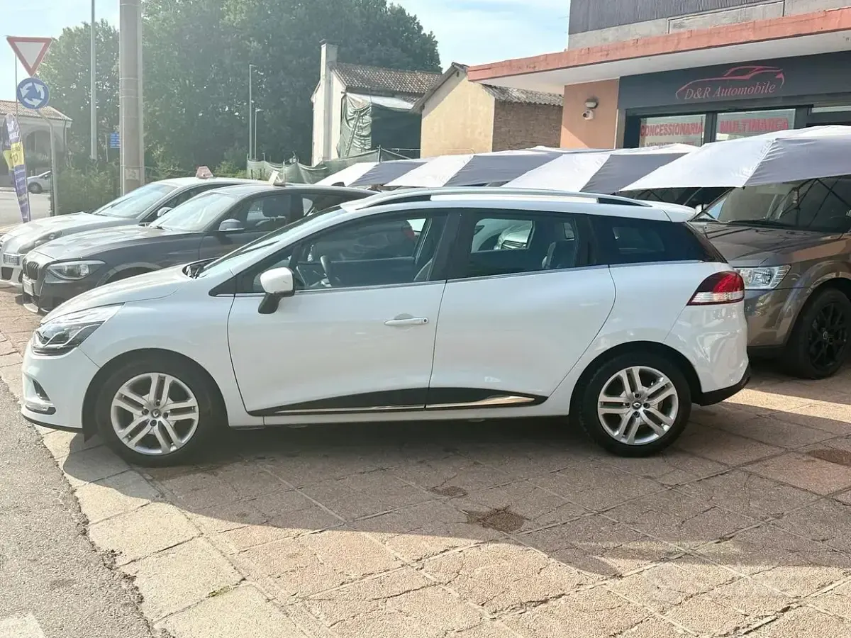 Usata Renault Clio Intens 90 CV (66 kW) 2017 Bianco Station wagon