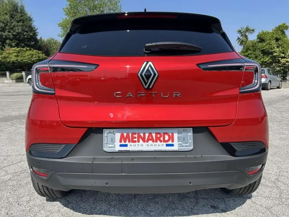 Nuova Renault Captur Techno 122 CV (89 kW) 2026 Rosso SUV