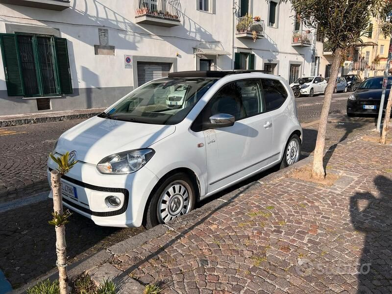 Begagnad VW up! 75 HK (55 kW) 2012 Vit Halvkombi