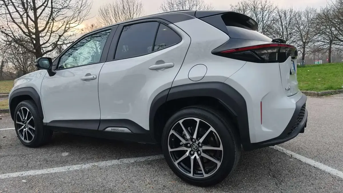Usata Toyota Yaris Cross Sport 131 CV (96 kW) 2024 Bianco SUV