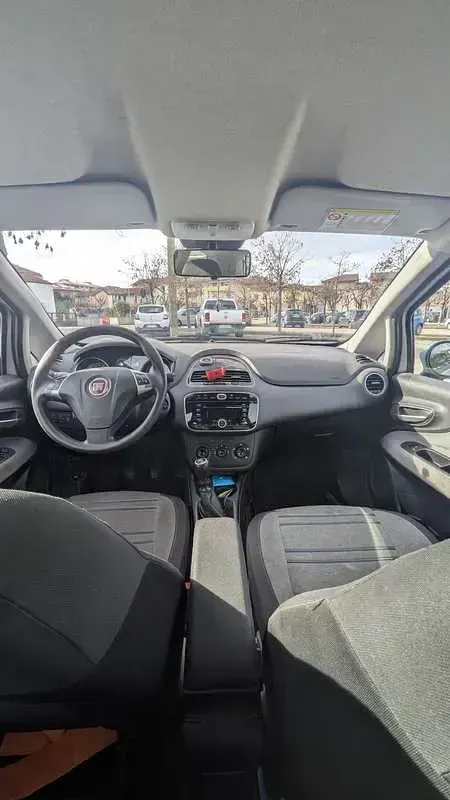 Usata Fiat Grande Punto Active 77 CV (56 kW) 2010 Utilitaria