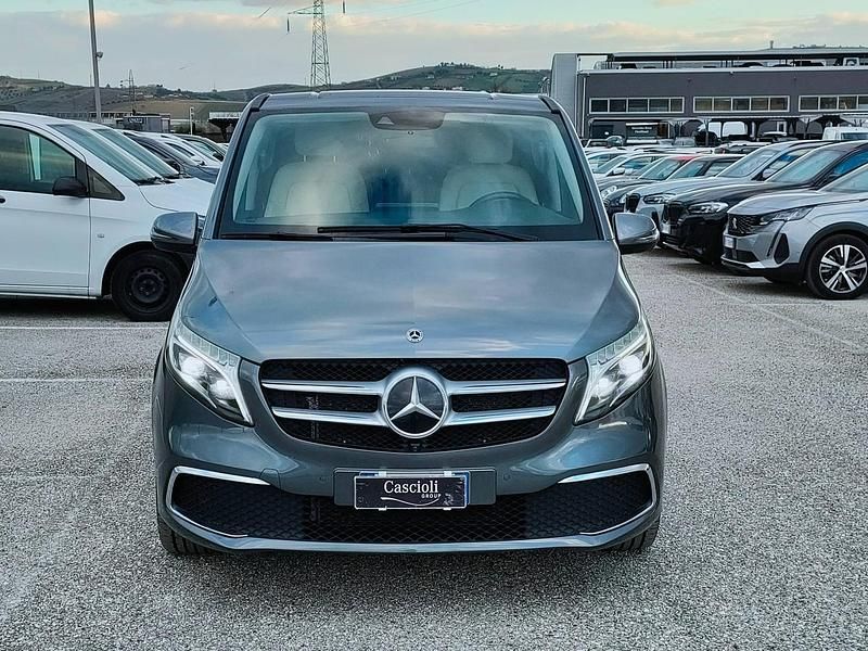 Usata Mercedes V250 Premium 190 CV (139 kW) 2020 Grigio Monovolume