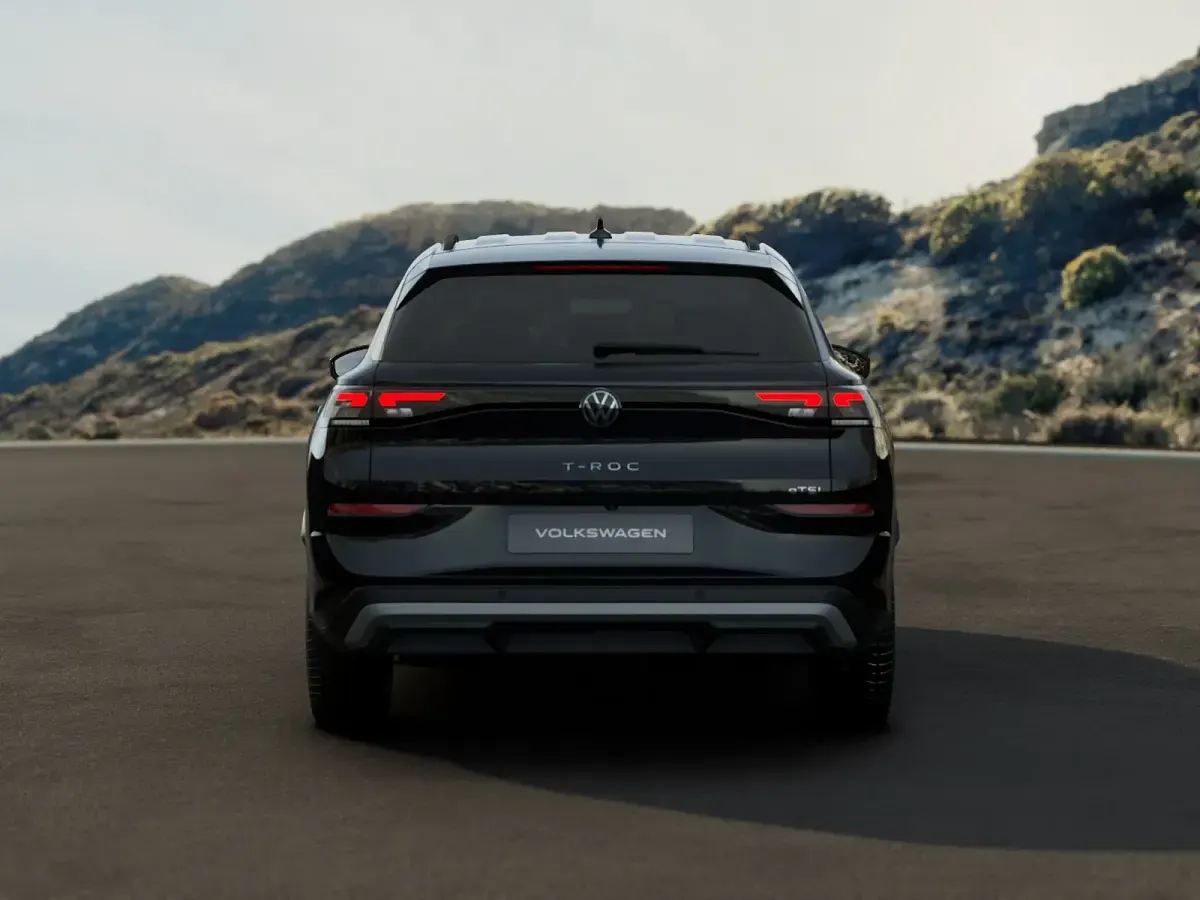 Nuova VW T-Roc Life 115 CV (84 kW) 2026 Grenadill black metallizzato SUV