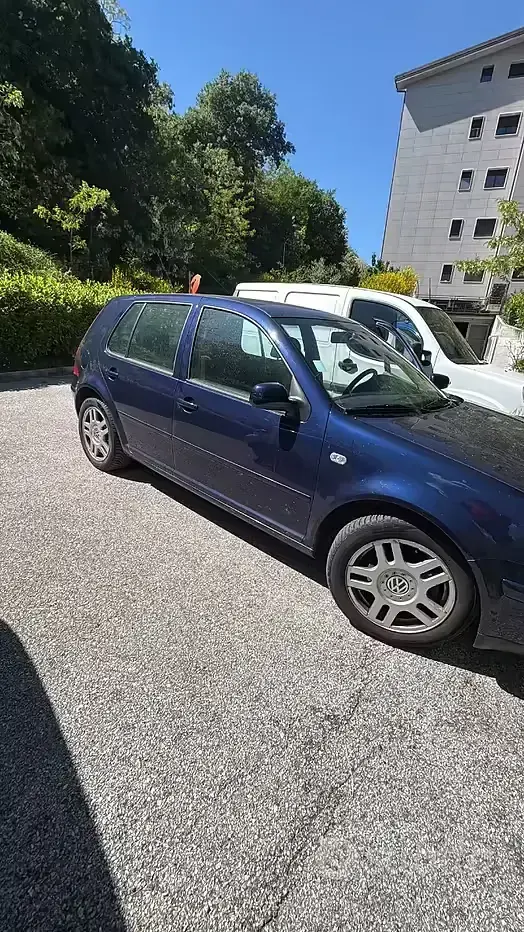 Usata VW Golf IV 101 CV (74 kW) 2003 Berlina