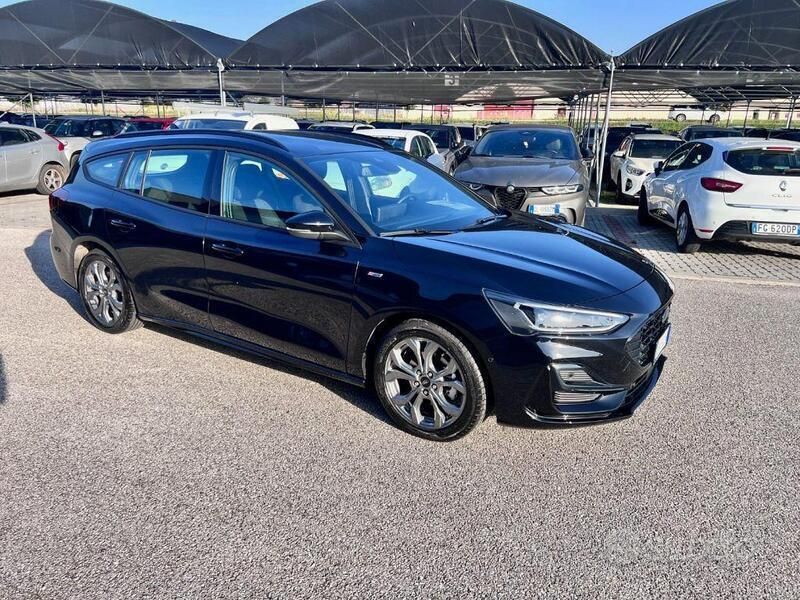Usata Ford Focus ST-Line 125 CV (91 kW) 2023 Nero Station wagon