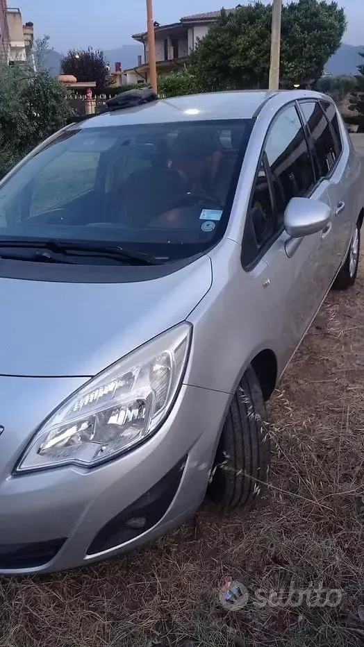 Usata Opel Meriva 110 CV (80 kW) 2013 Grigio Monovolume