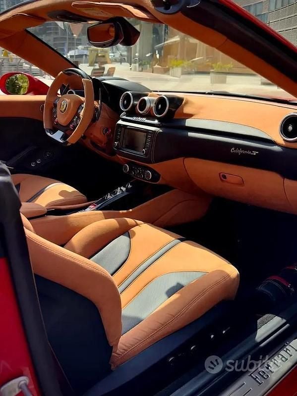 Usata 2015 Ferrari California Cabrio | 99.000 € - Immagine 1/3