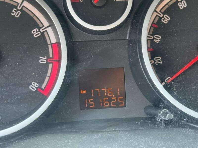 Usata Opel Corsa 86 CV (63 kW) 2015 Bianco Berlina