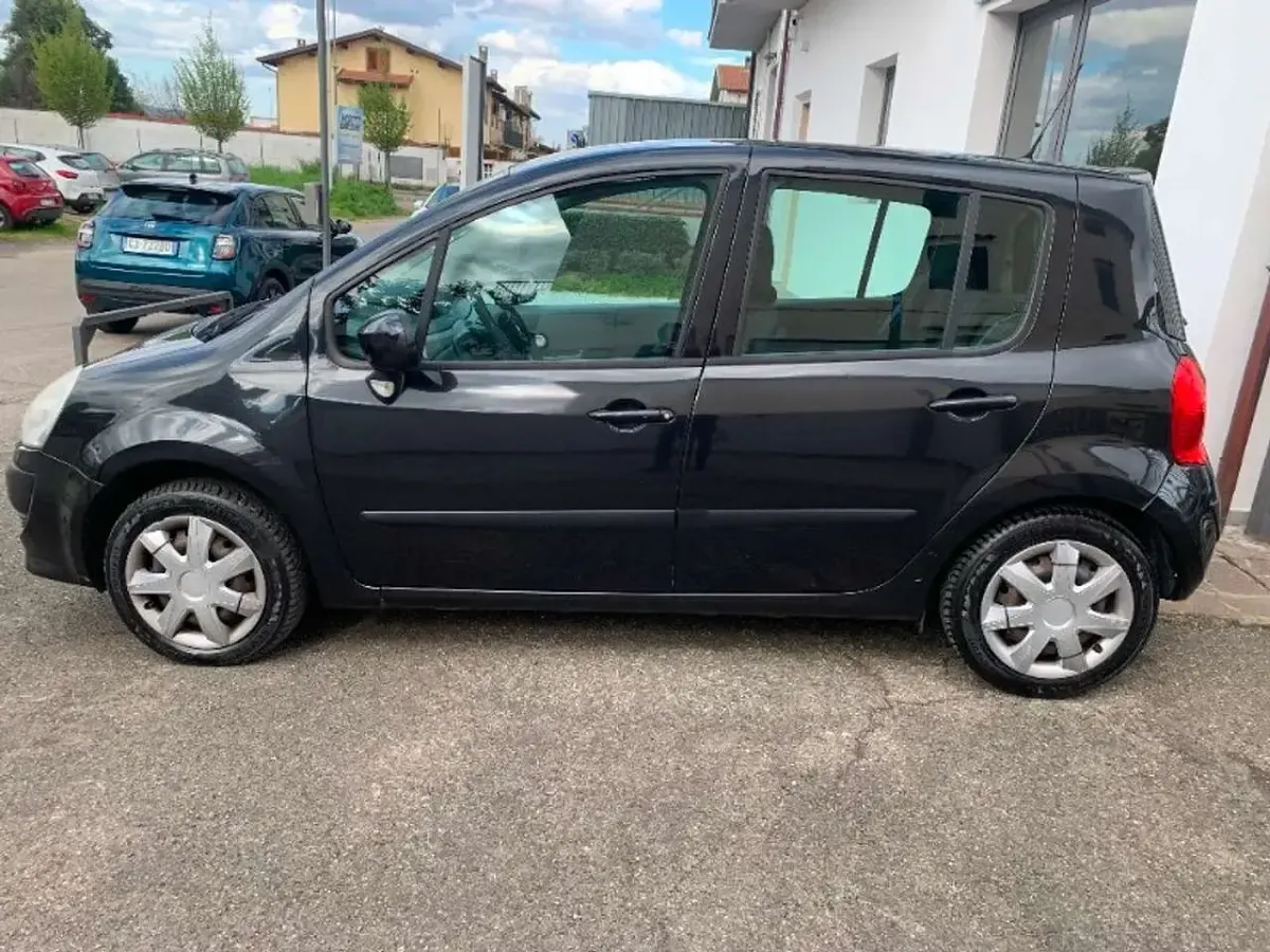 Usata Renault Modus 75 CV (55 kW) 2012 Nero Monovolume