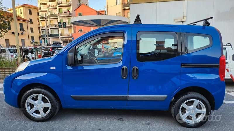 Usata Fiat Qubo Active 75 CV (55 kW) 2009 Blu Monovolume