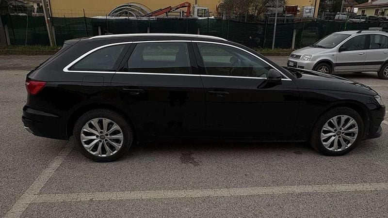 Käytetty Audi A4 Business 170 HP (125 kW) 2020 Musta Farmari